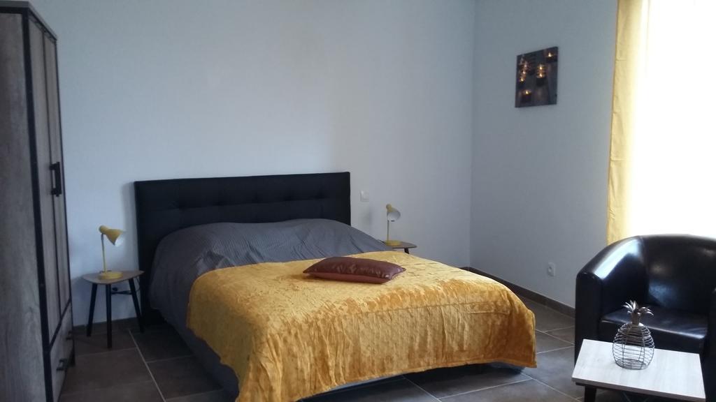 איל-סור-לה-סורג Appartement La Pomme D'Or מראה חיצוני תמונה